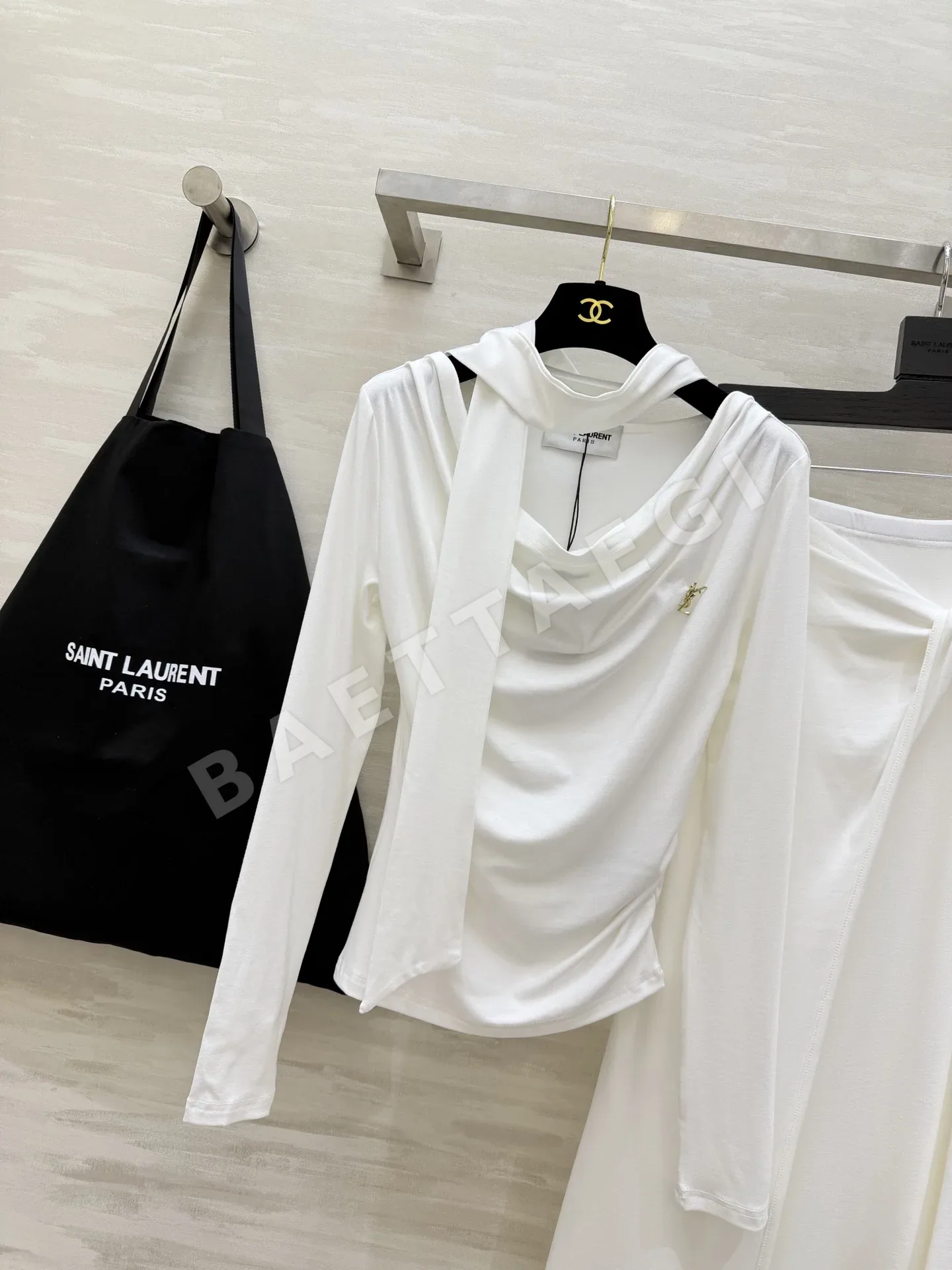 생로랑 홀터넥 리본 텐셀 코튼 여성 세트 상세 이미지 3