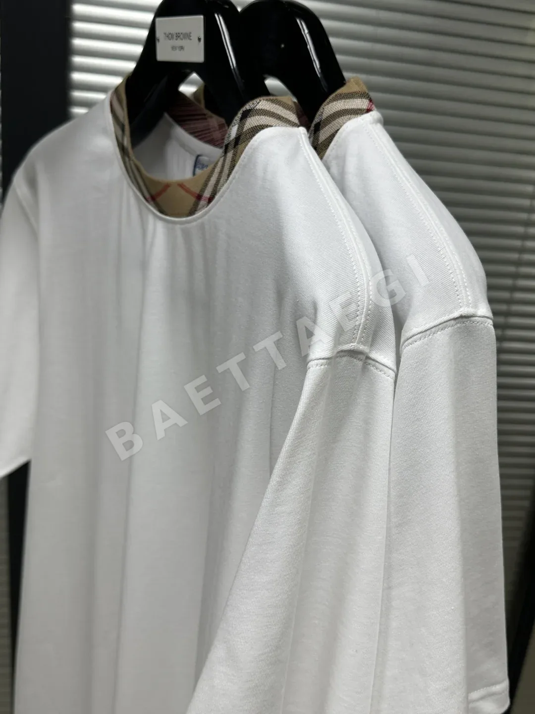 버버리 체크 라운드넥 남성 반팔 티셔츠 상세 이미지 5