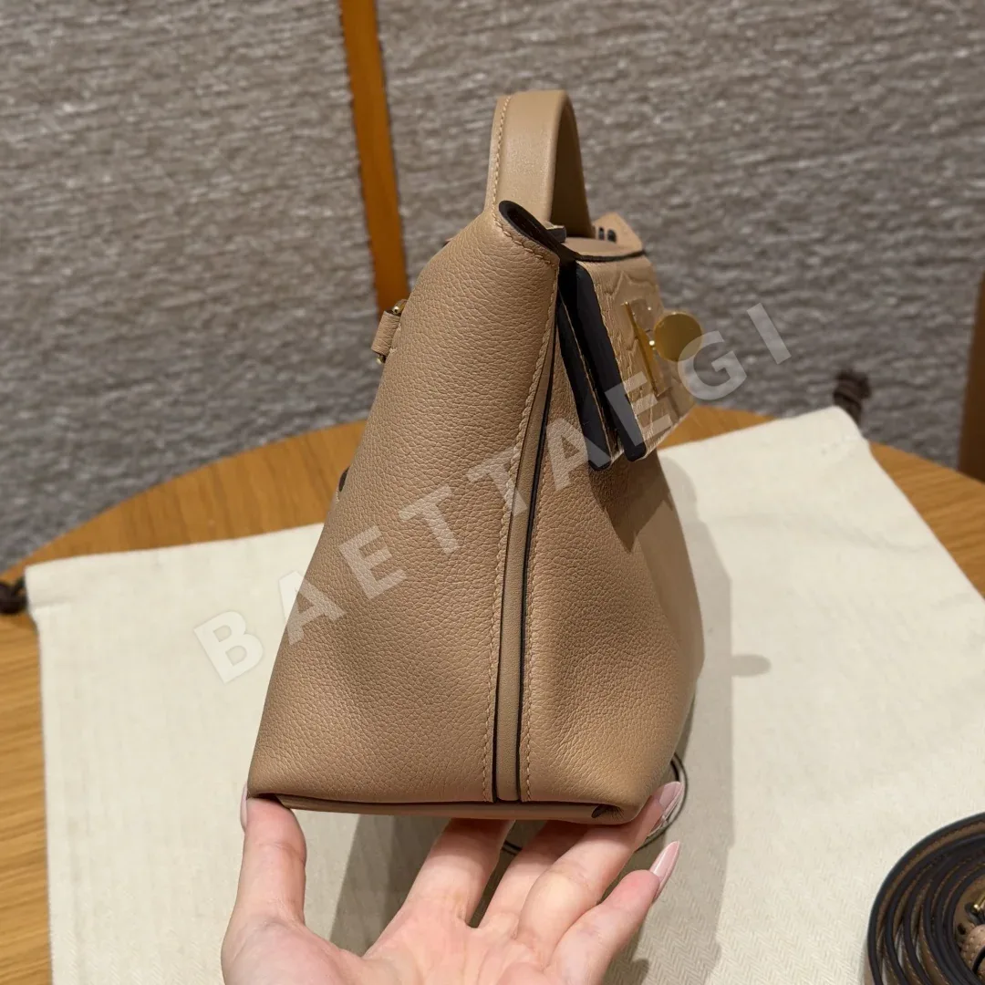 에르메스 켈리 21 cm 밀크티 가죽 가방 상세 이미지 3