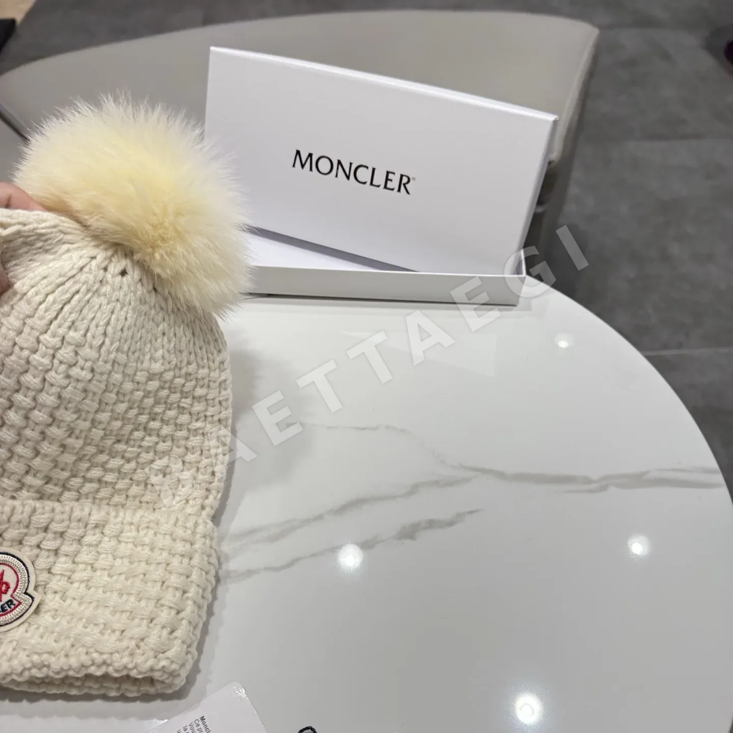 몽클레르 니트 모자 상세 이미지 6