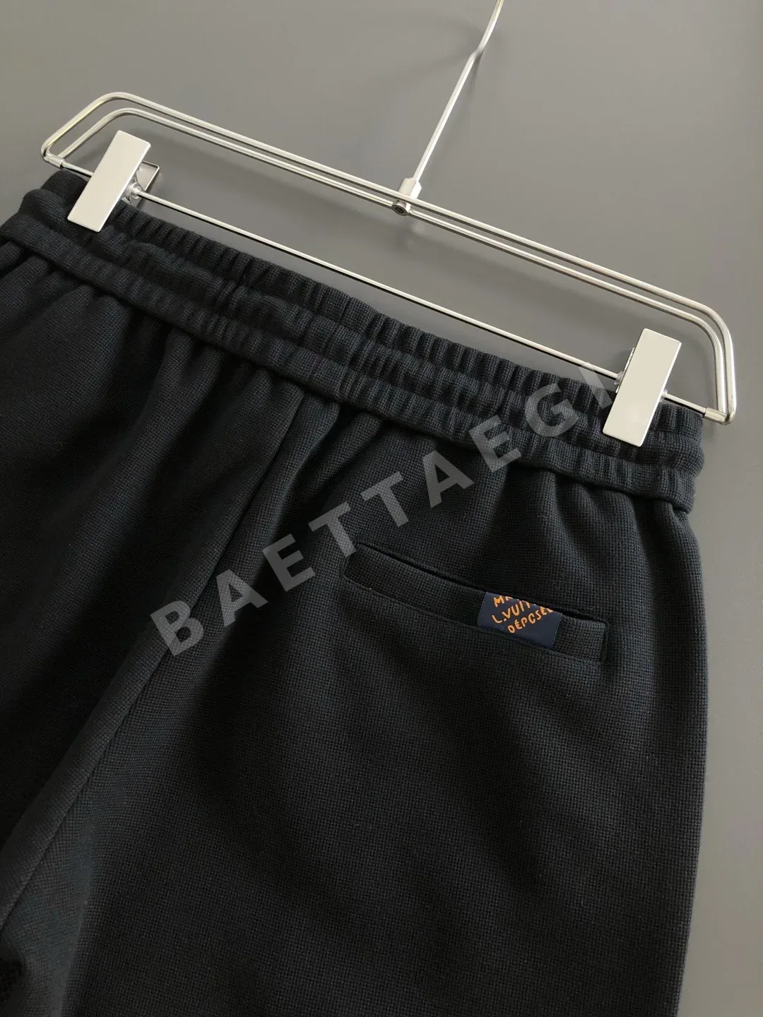 루이비통 남성 자수 반바지 상세 이미지 9
