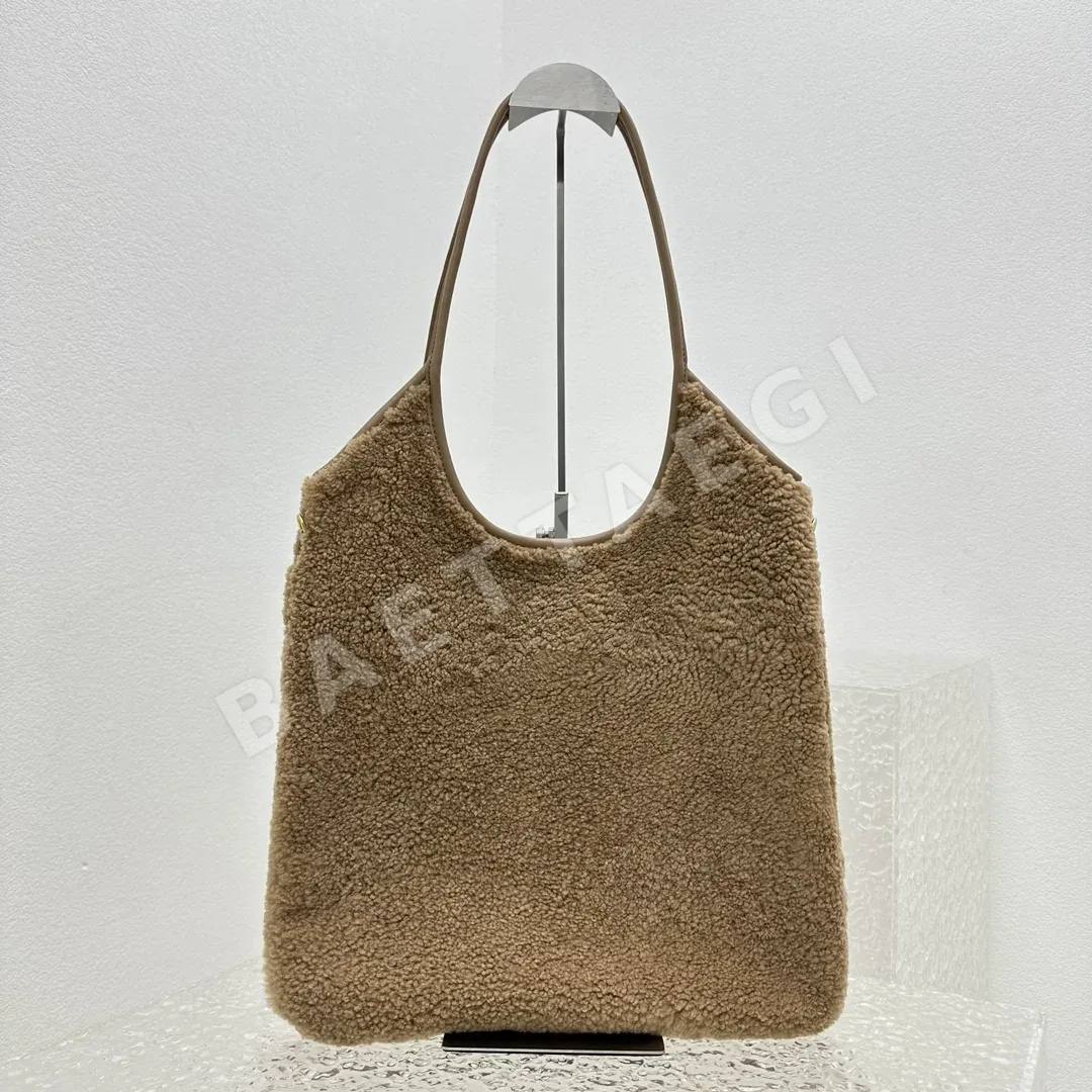 미우미우 가을겨울 램 울 토트 숄더 가방 상세 이미지 3