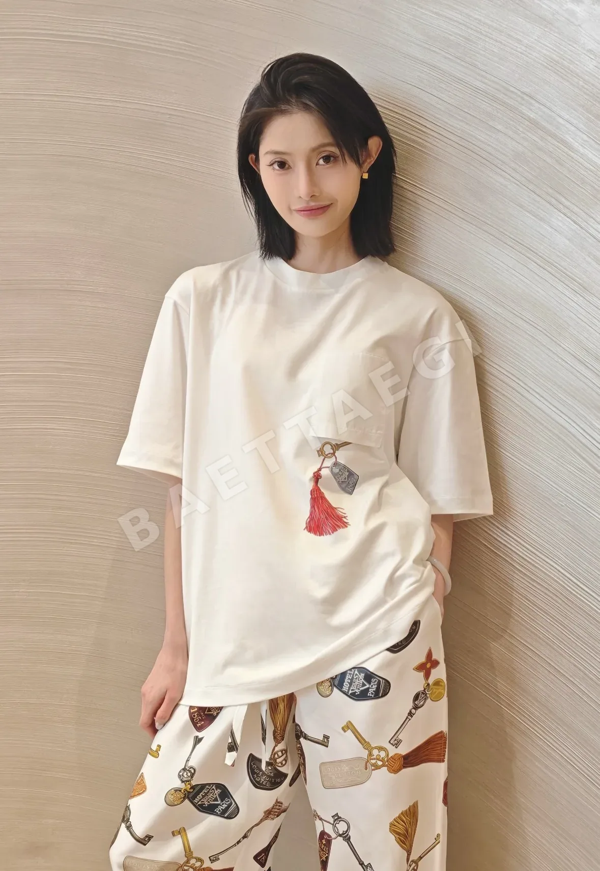 루이비통 프린트 데님 코튼 반팔 티셔츠 상세 이미지 4