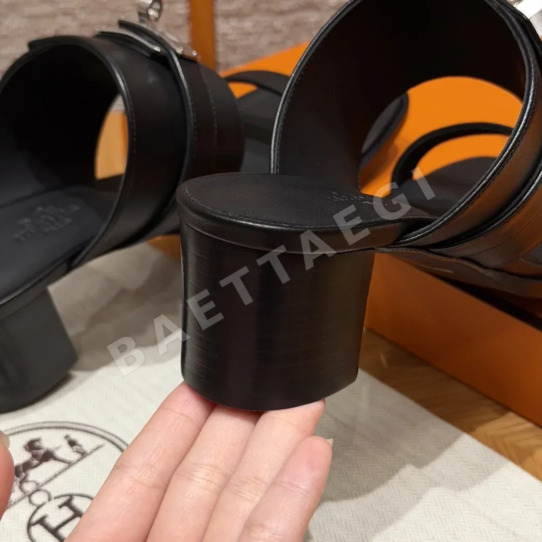 에르메스 샌들 블랙 카프스킨 닛논 스트랩 상세 이미지 7