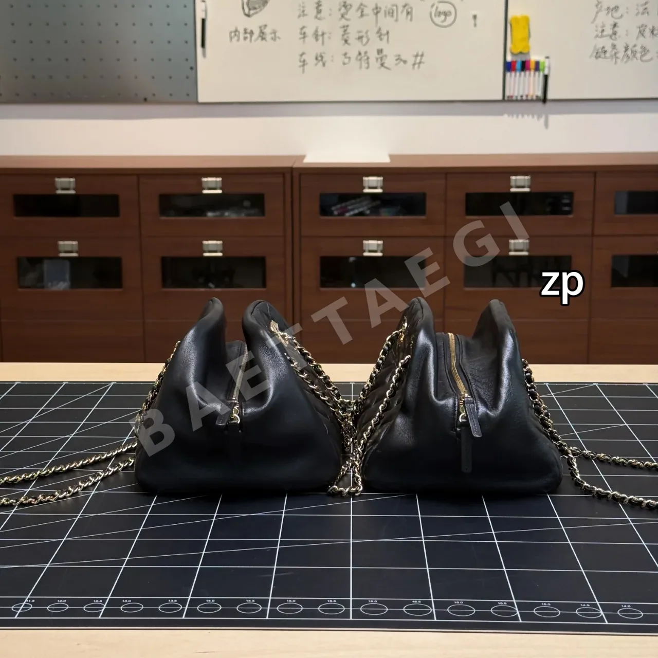 샤넬 두부 지퍼 포켓 가방 상세 이미지 2