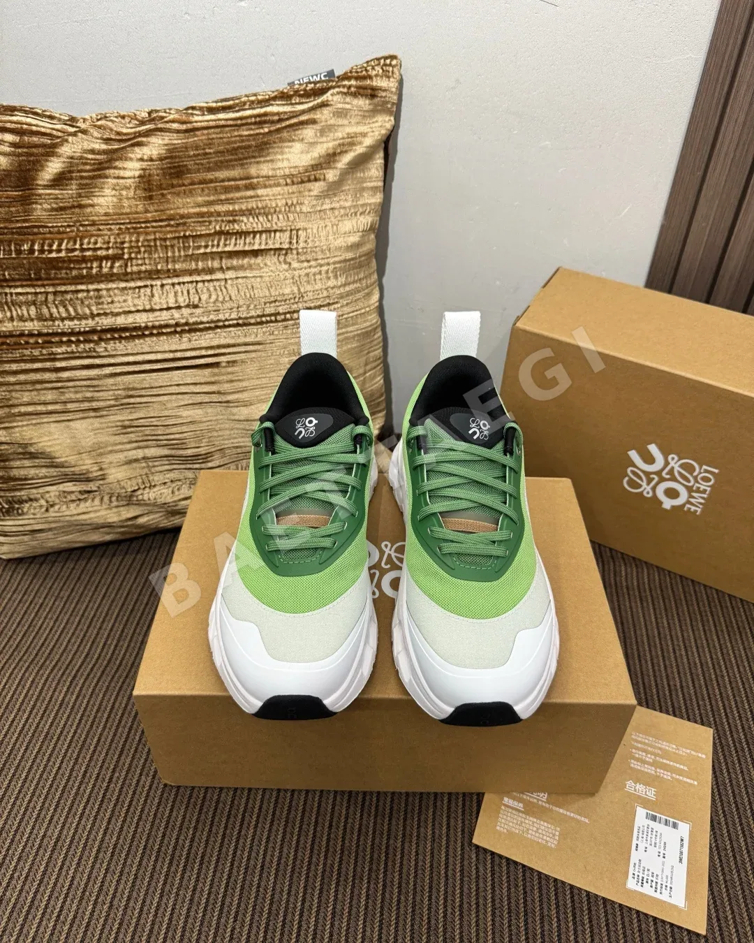 로에베 스니커즈 187651