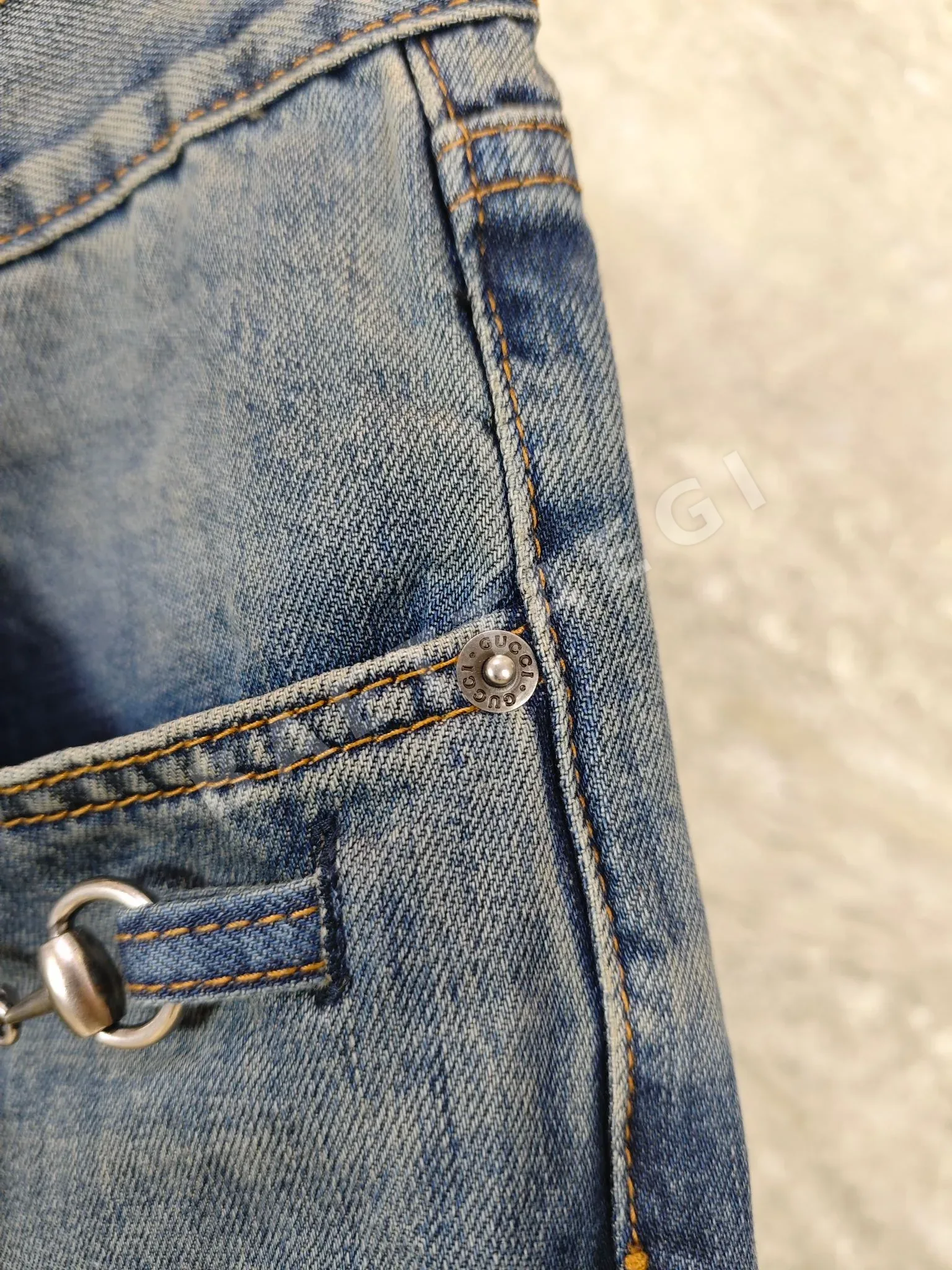 구찌 나노락 워시드 진 남성 바지 상세 이미지 5