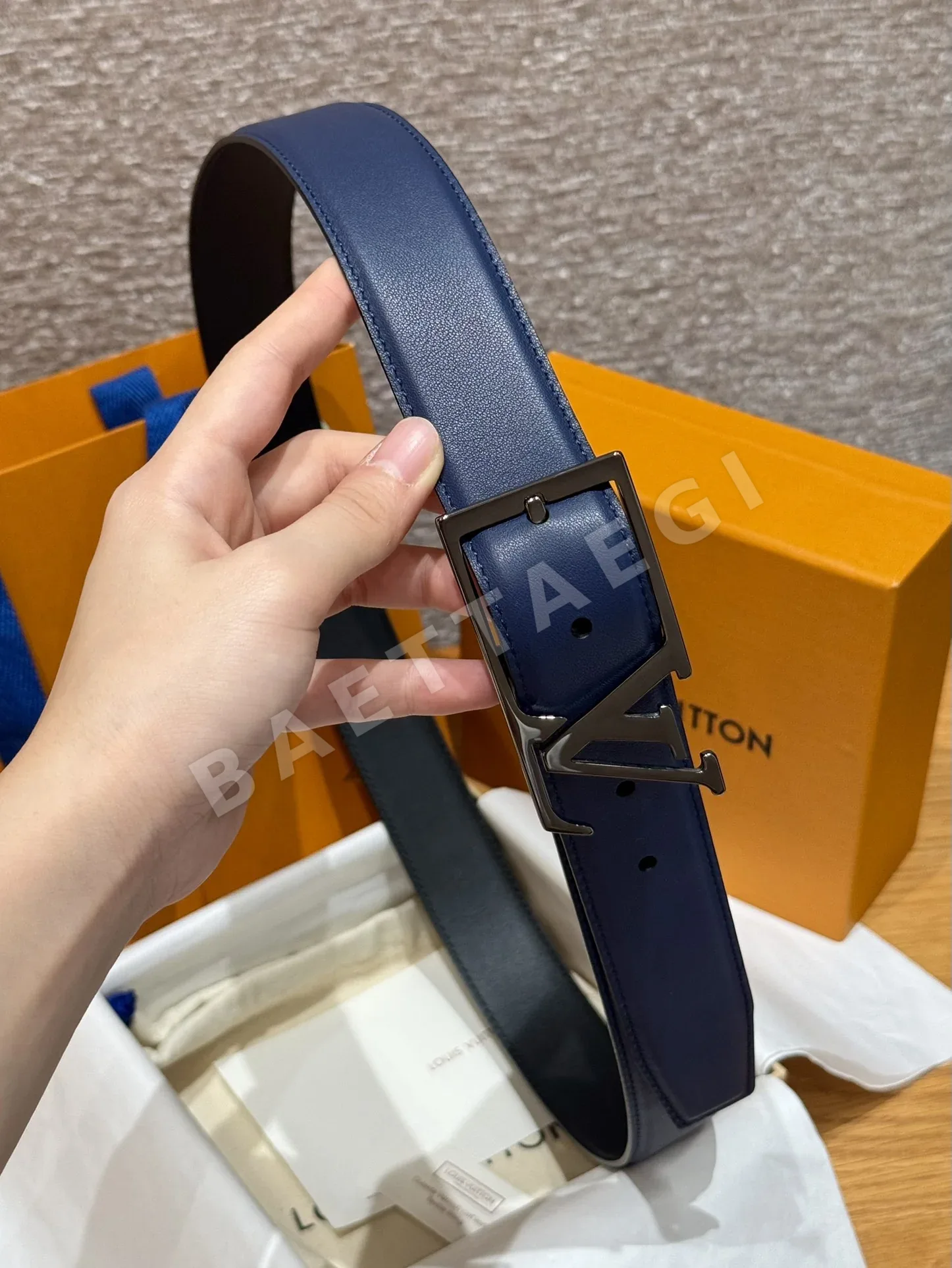 루이비통 양면 소가죽 남성 벨트 상세 이미지 3