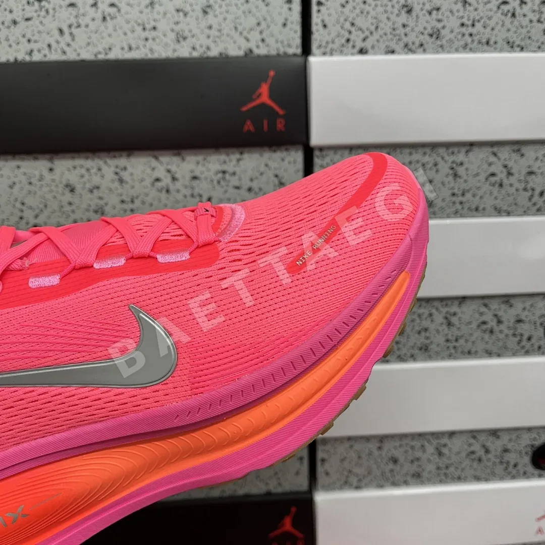 나이키 줌 보메로 18 HM6804-602 201110 Nike Zoom Vomero 18 상세 이미지 10