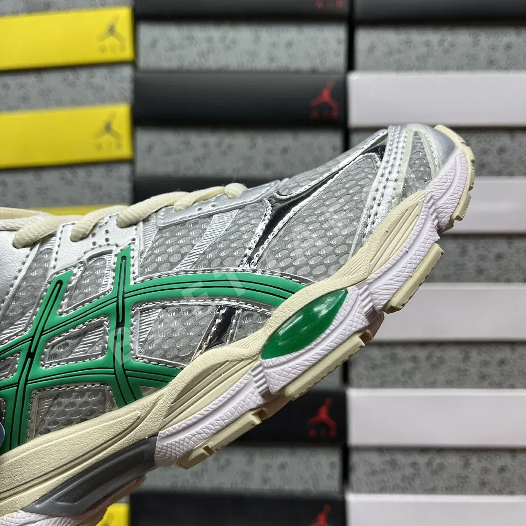 아식스 [WZ] 젤 큐뮬러스 16 1203A990-100 200611 Asics Gel-Cumulus 16 Tomo Summit 상세 이미지 3