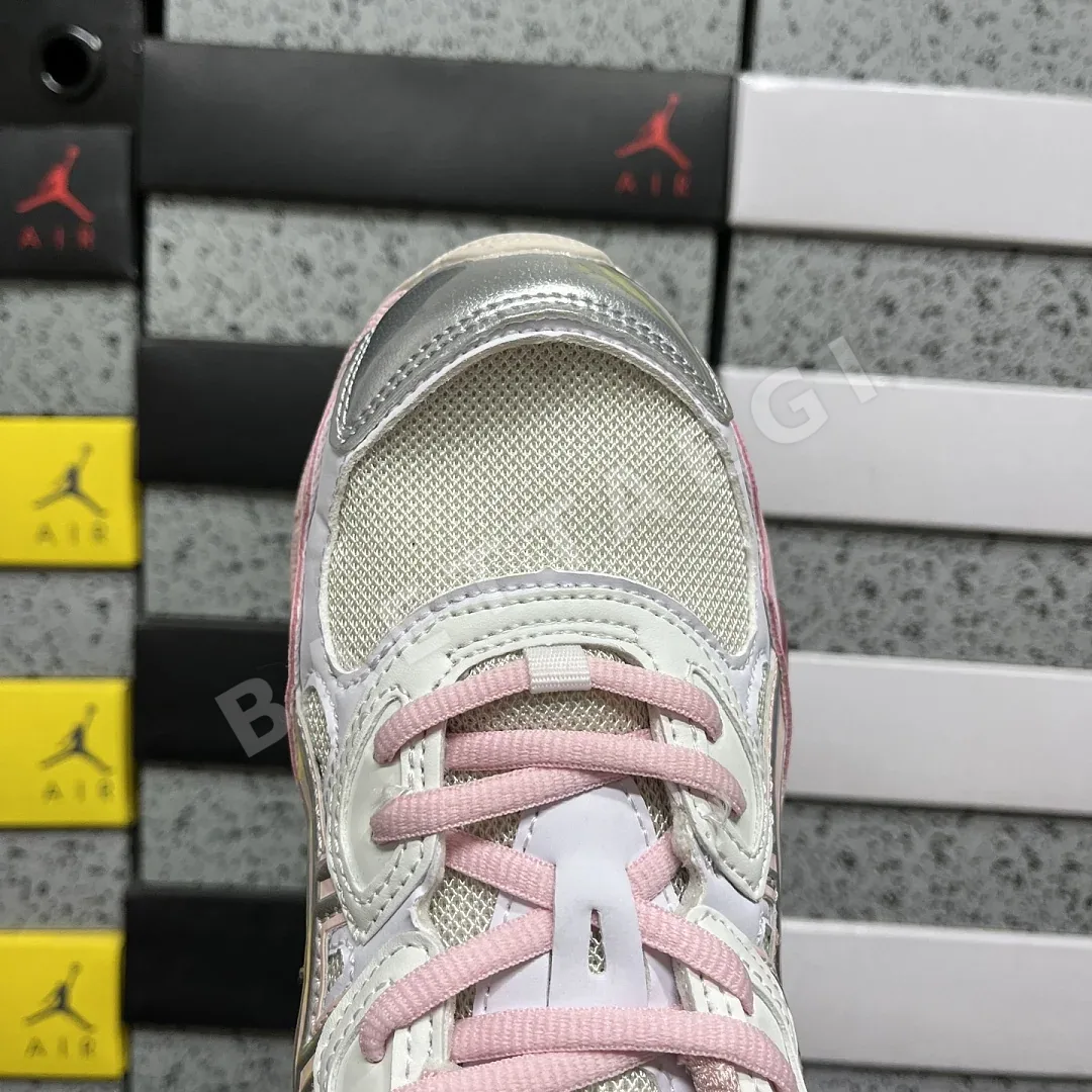 아식스 [RT] 젤 NYC 1203A571-100 200367 Asics Gel-NYC Kicki Yang Zhang Pink Cream 상세 이미지 8