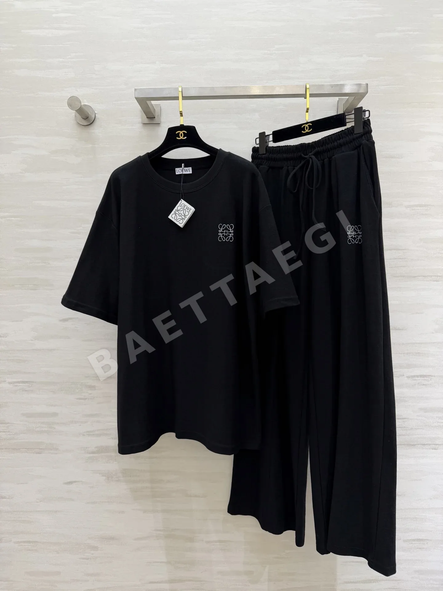 로에베 루즈핏 티셔츠 와이드 팬츠 세트 96727