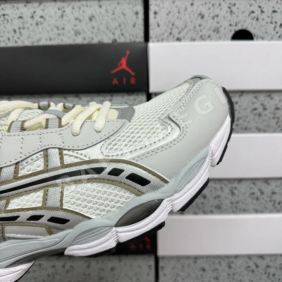 아식스 [GX] 젤 NYC 2055 1203A542-100 200526 Asics Gel-NYC 2055 Cream Pure Silver 상세 이미지 5