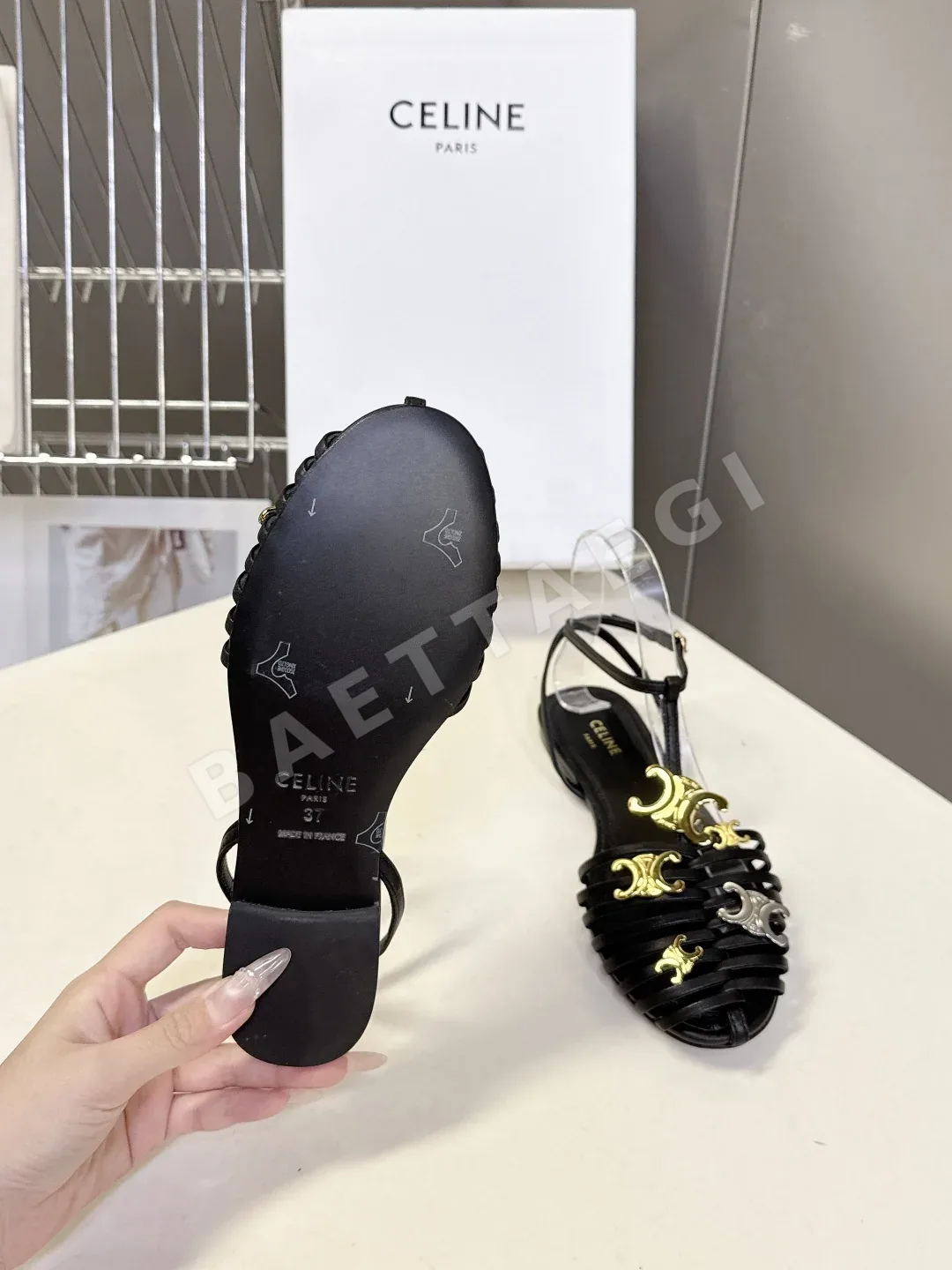 셀린느 로만 스타일 클로즈드 토 샌들 상세 이미지 9