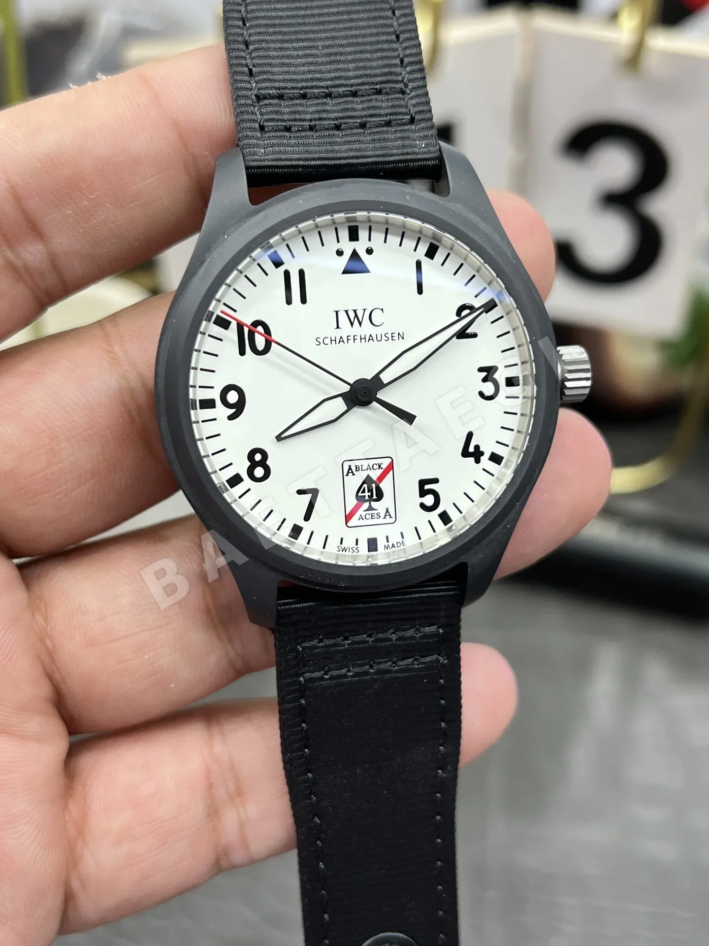 IWC 파일럿 에이스 오브 스페이드 세라믹 시계 상세 이미지 4
