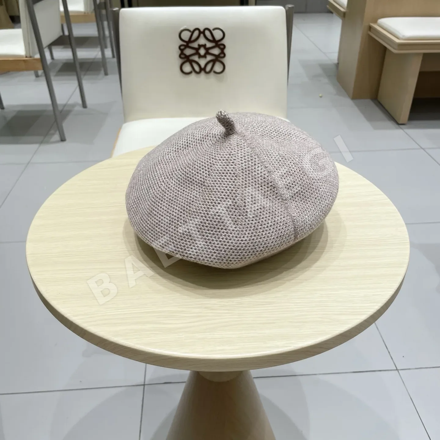 루이비통 무지 린넨 베레모 모자 상세 이미지 2