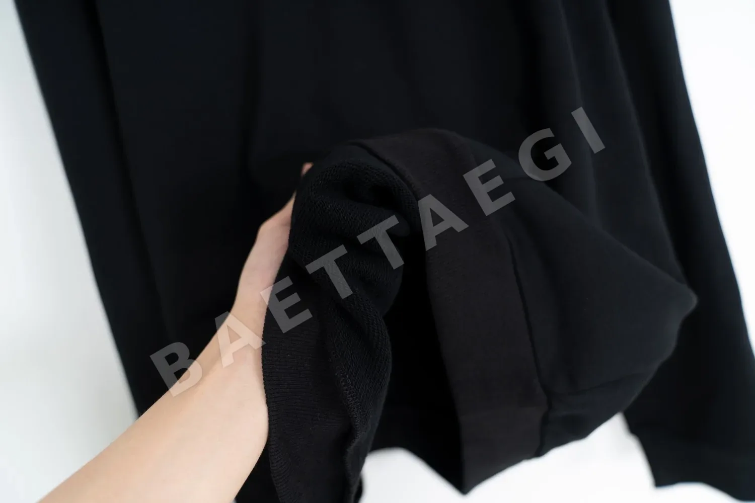 발렌시아가 남성 로고 프린트 후드 상세 이미지 6