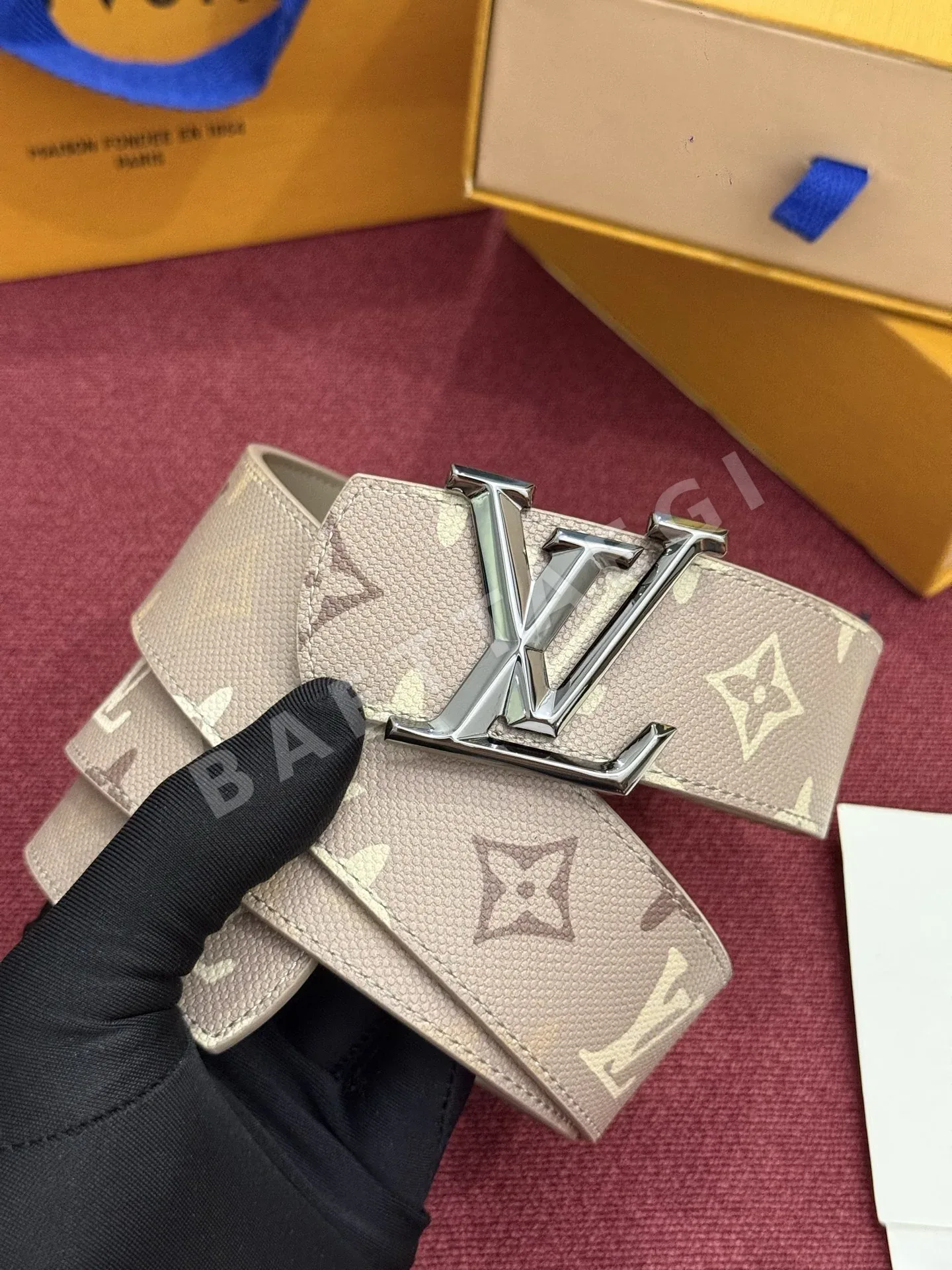 루이비통 디멘션 모노그램 리버시블 벨트 상세 이미지 2