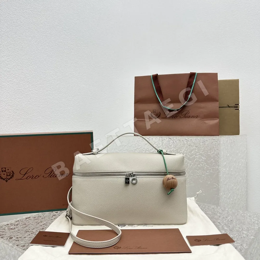 로로피아나 라이트스톤 그레이 라지 핸드백 128858