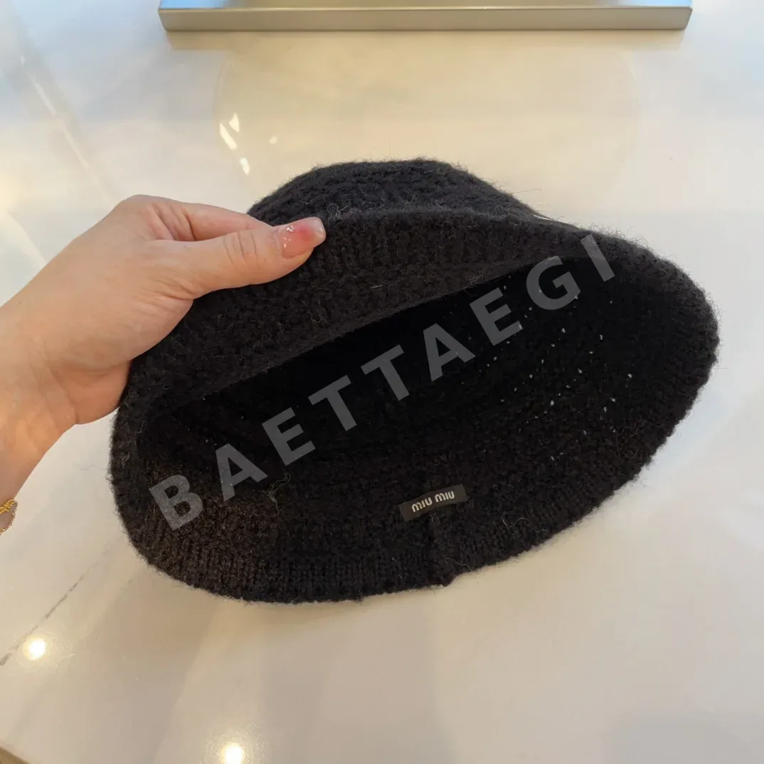 미우미우 모자 81249 Miu Miu Cap 상세 이미지 8