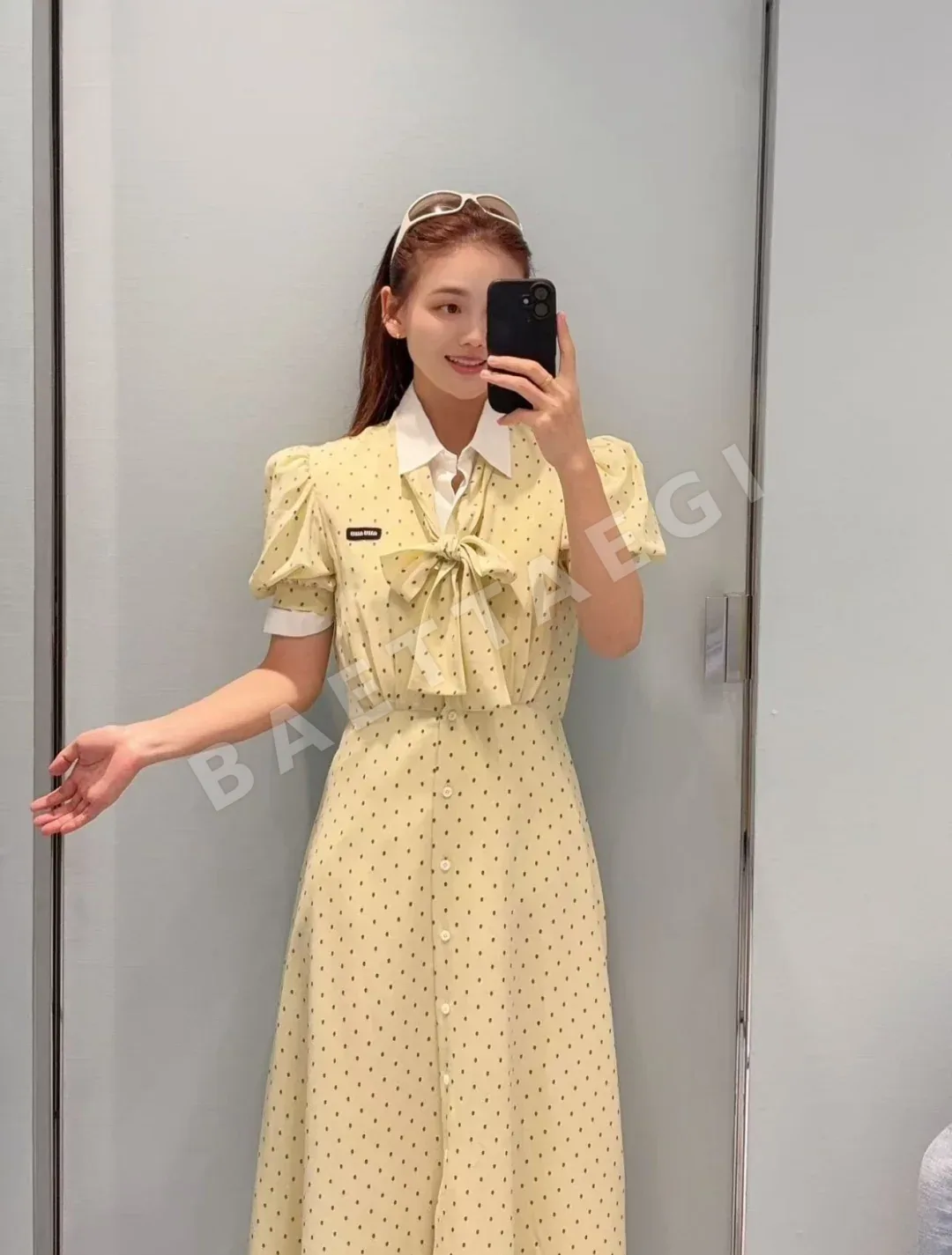 미우미우 페일 옐로우 레이스업 폴카 도트 원피스 상세 이미지 6