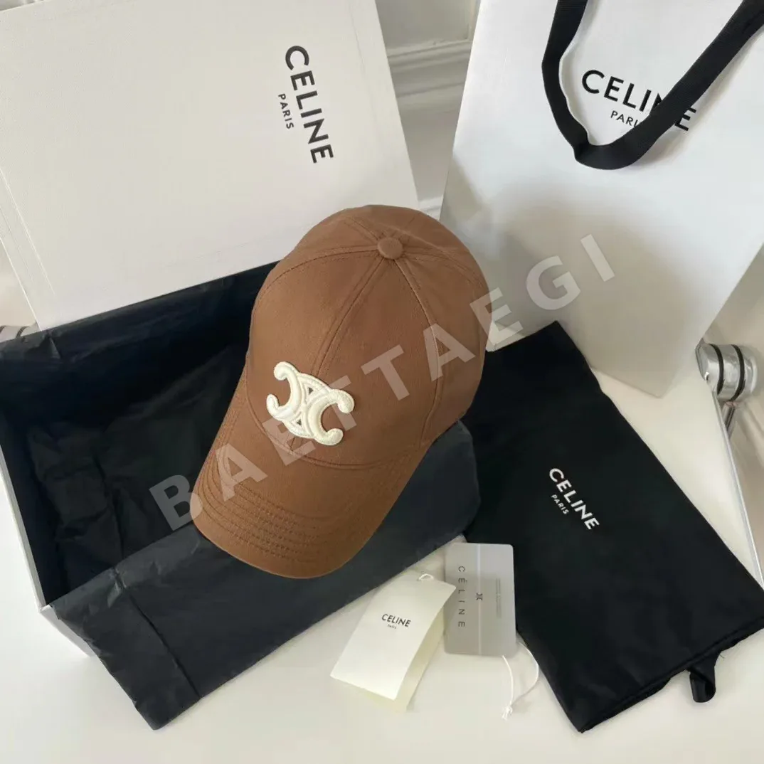 셀린느 개선문 자수 베이스볼캡 83105
