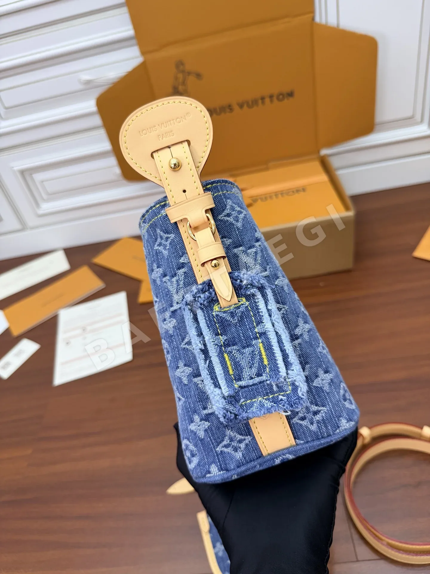 루이비통 M28107 천연가죽 가방 상세 이미지 6