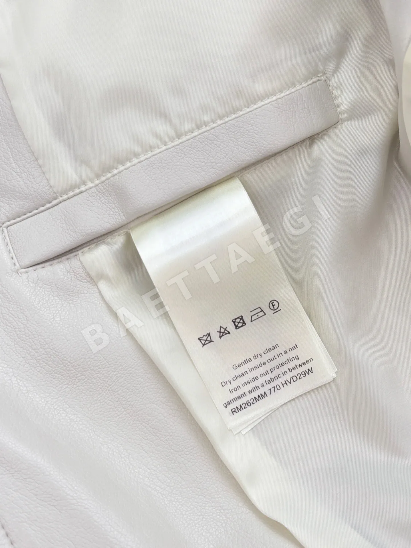 루이비통 모노그램 패치워크 자켓 상세 이미지 9