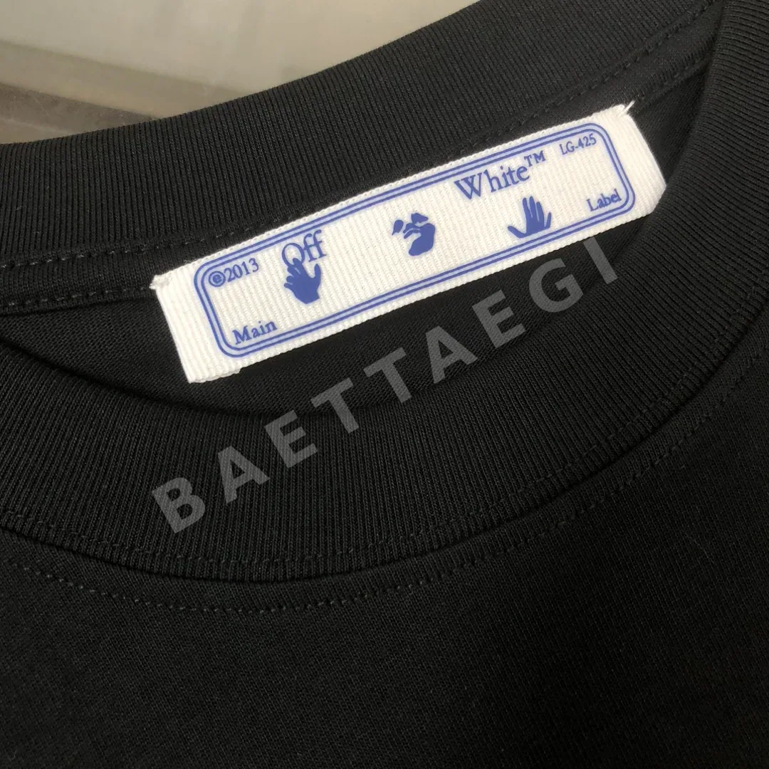 오프화이트 크루넥 남성 반팔 티셔츠 상세 이미지 5