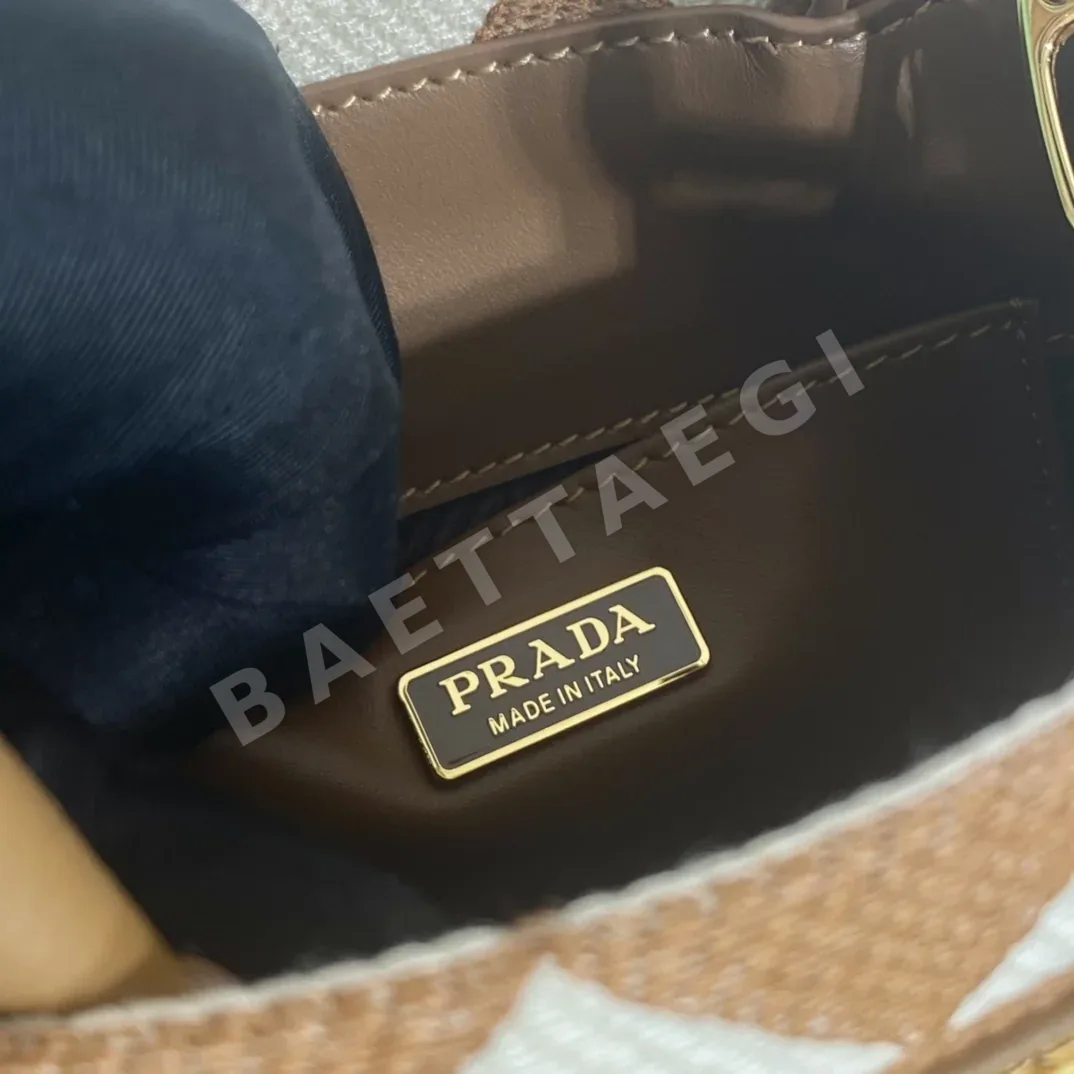 프라다 자수 패브릭 토트백 1BA355 상세 이미지 9
