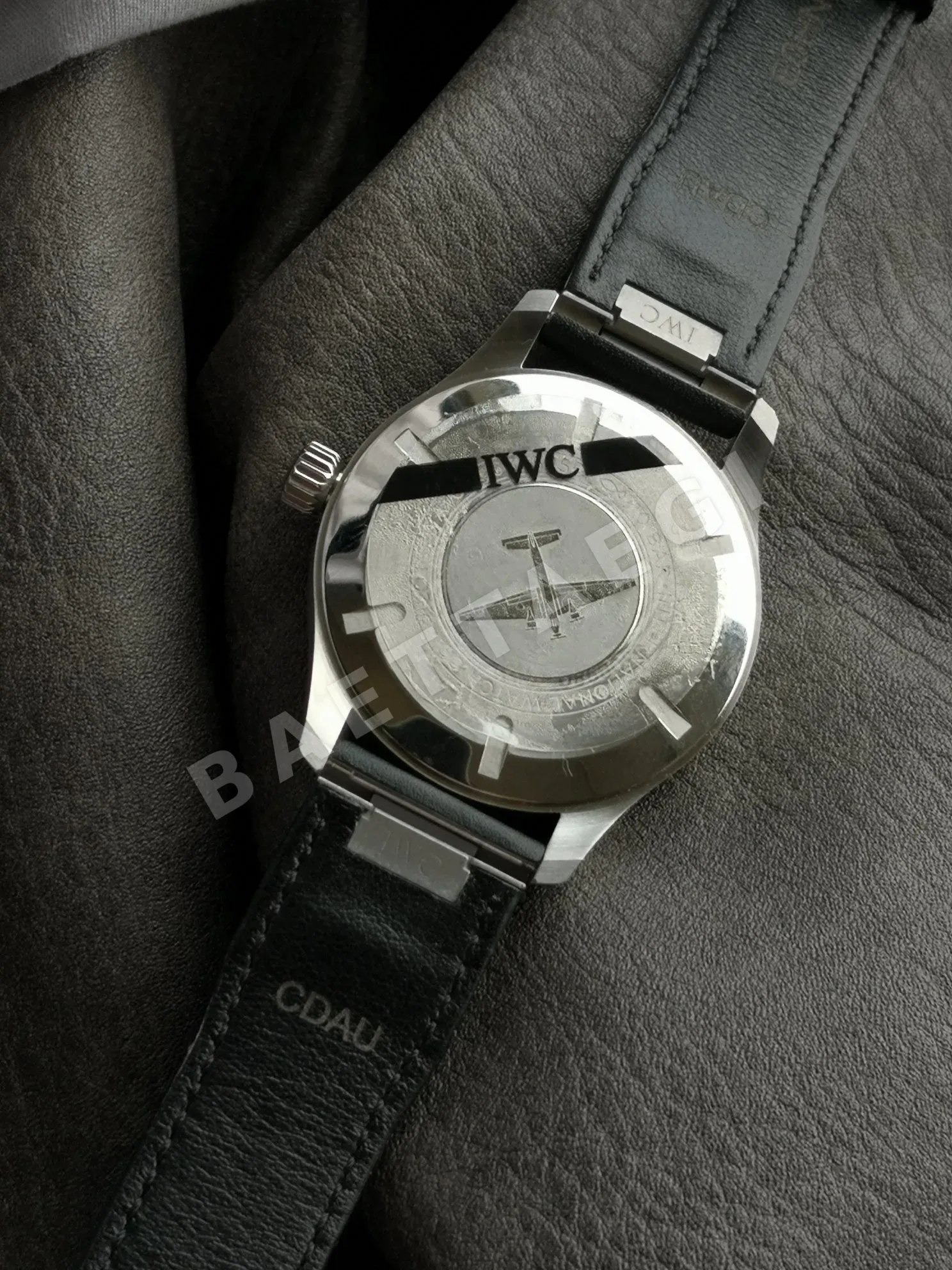 IWC 파일럿 블랙 다이얼 자동 시계 상세 이미지 8