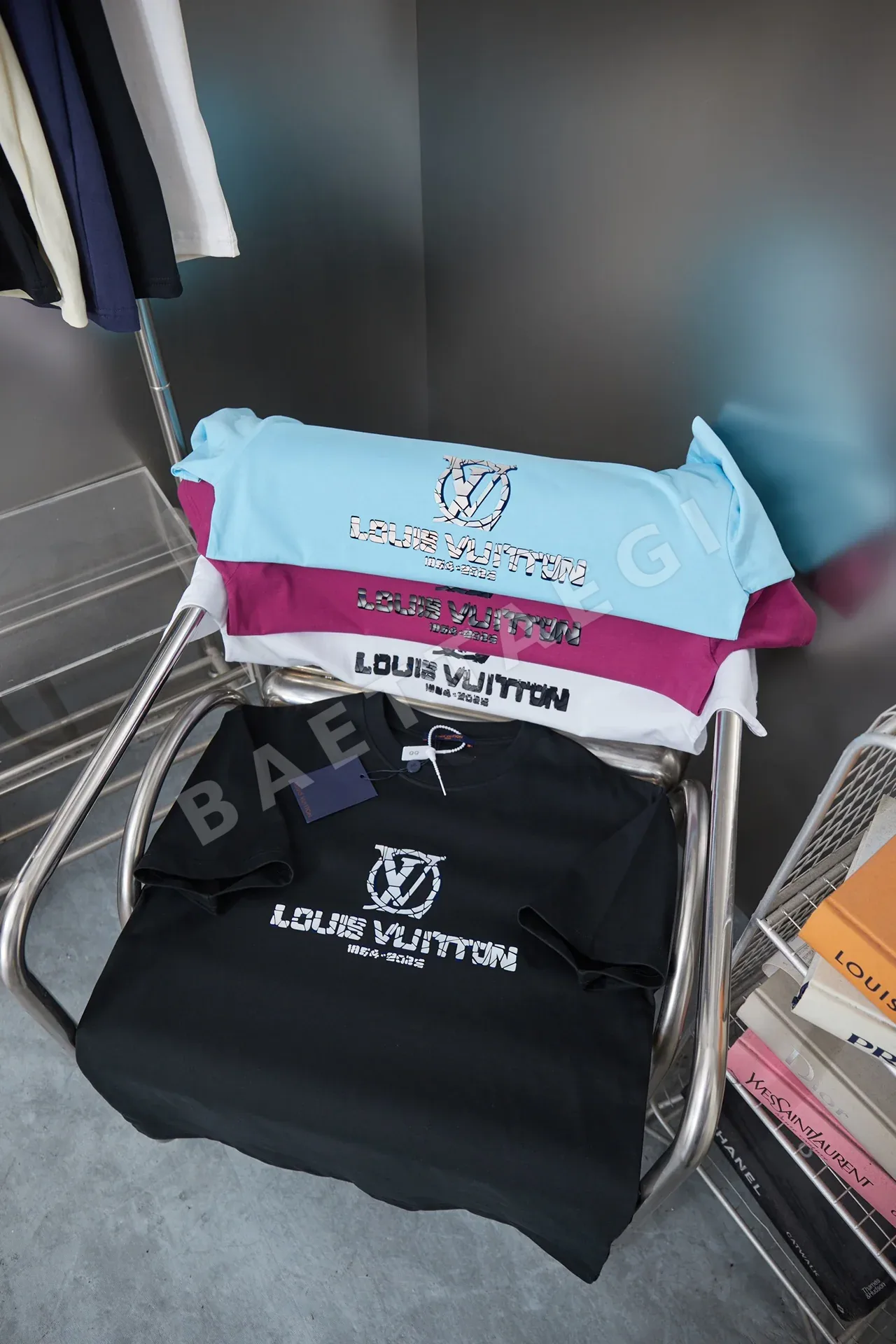 루이비통 남여공용 LV 레터 더블 얀 반팔 티셔츠 상세 이미지 6