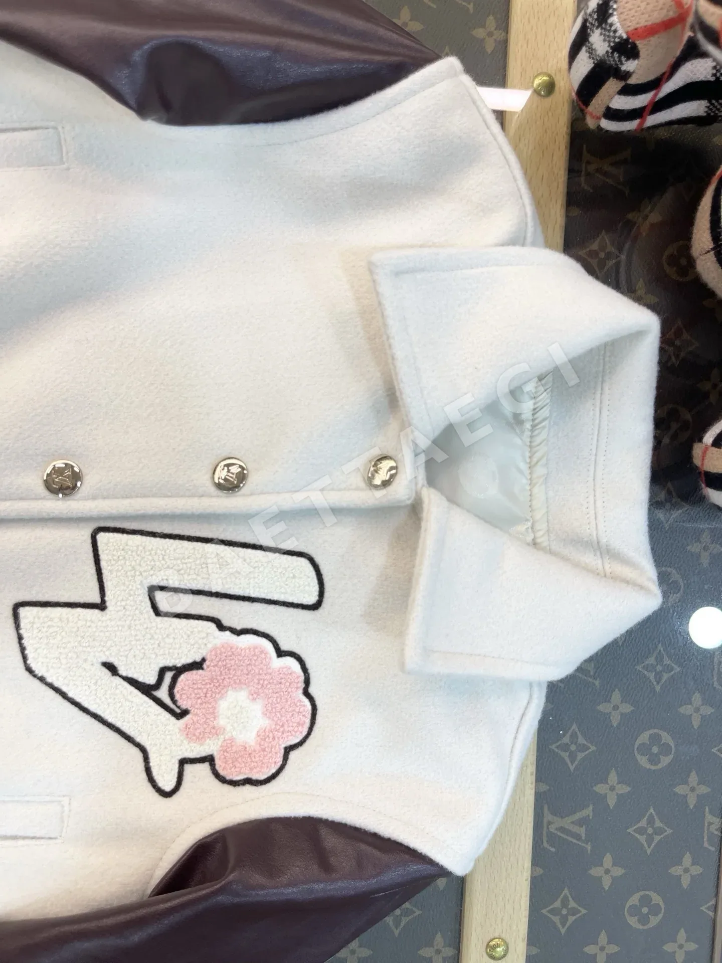 루이비통 Louis Vuitton 2026 Fall/Winter Children's Baseball Jacket ⚾ 상세 이미지 3