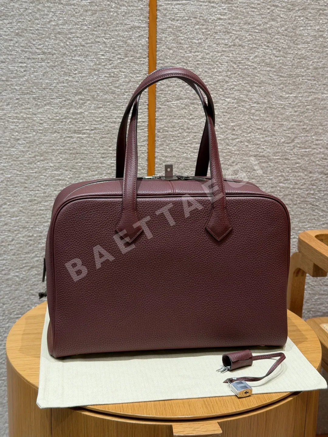 에르메스 빅토리아 35 가방 상세 이미지 2