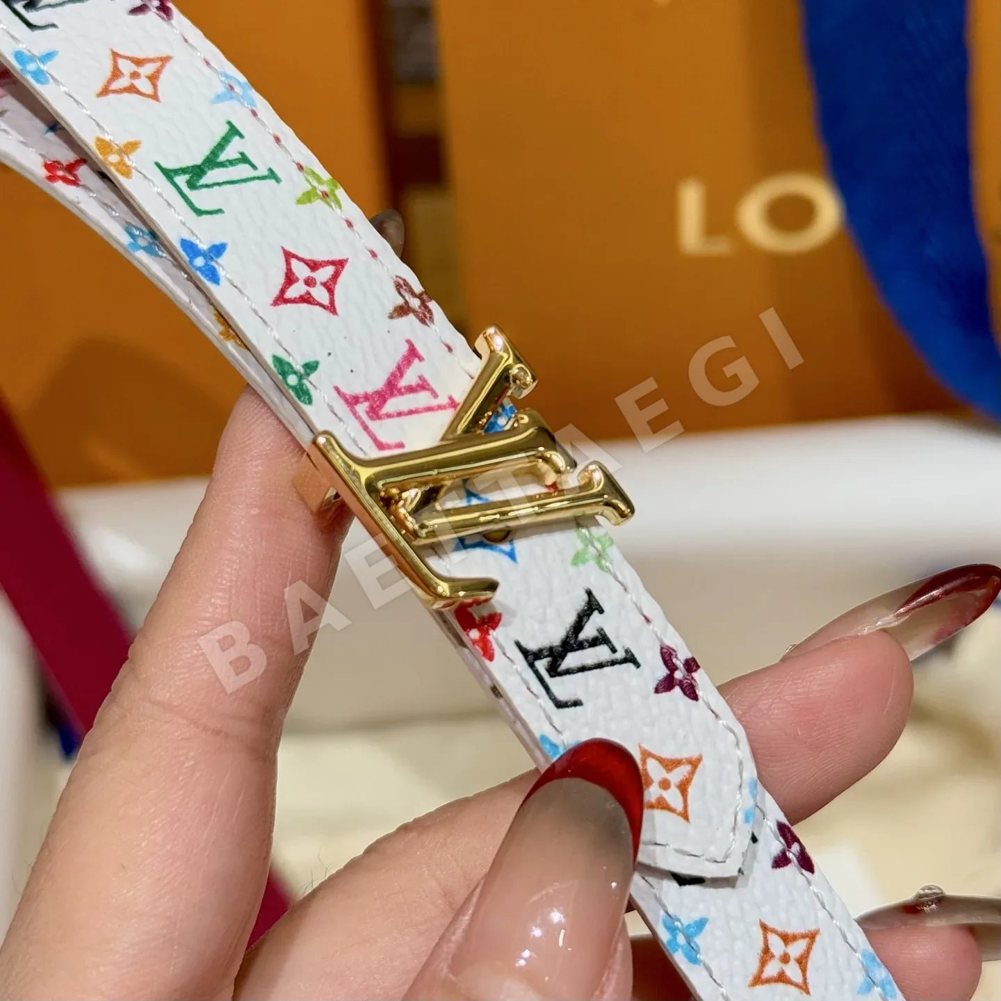 루이비통 모노그램 캔버스 리버시블 여성 벨트 상세 이미지 6