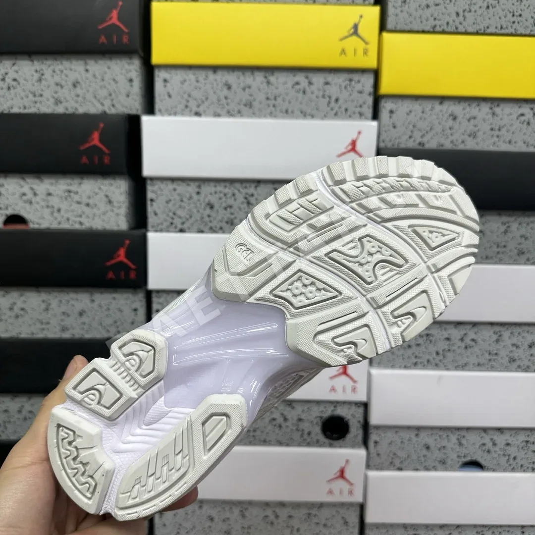 아식스 [LZ] 젤 카야노 14 1201A019-100 200561 Asics Gel-Kayano 14 Triple White 상세 이미지 8