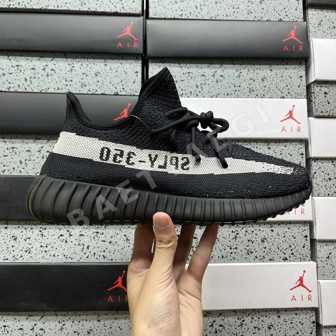 아디다스 [XQ] 이지 부스트 350 V2 BY1604 200800 Adidas Yeezy Boost 350 V2 Core Black White 상세 이미지 5