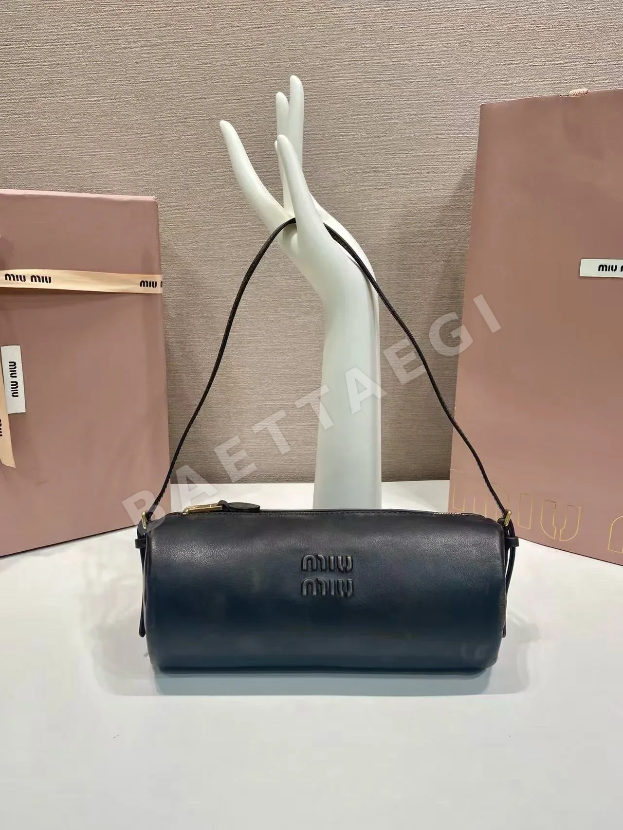 미우미우 빈티지 램스킨 나파 가죽 숄더백 5NE851
