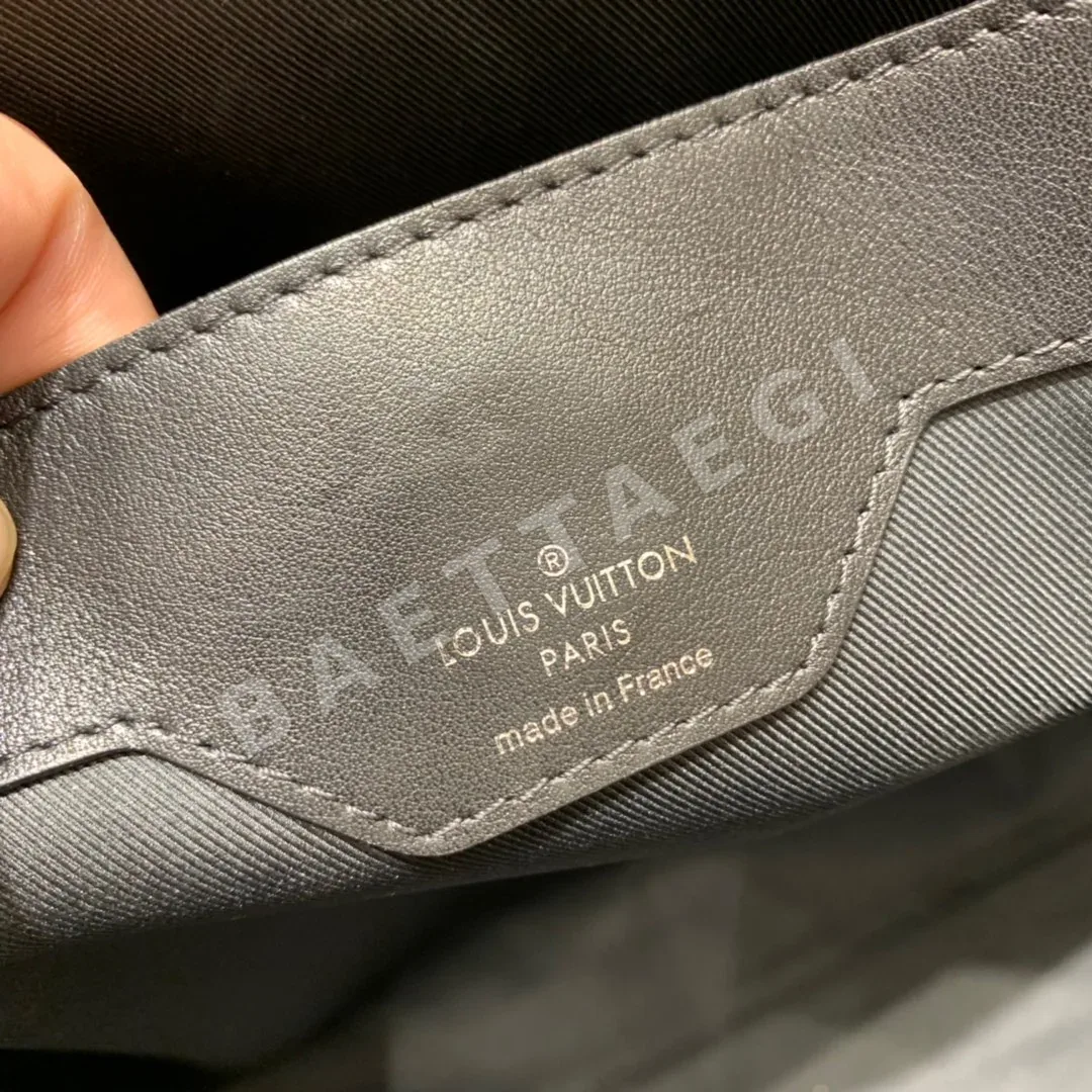 루이비통 온더고 남성용 핸드백 M44733 상세 이미지 9