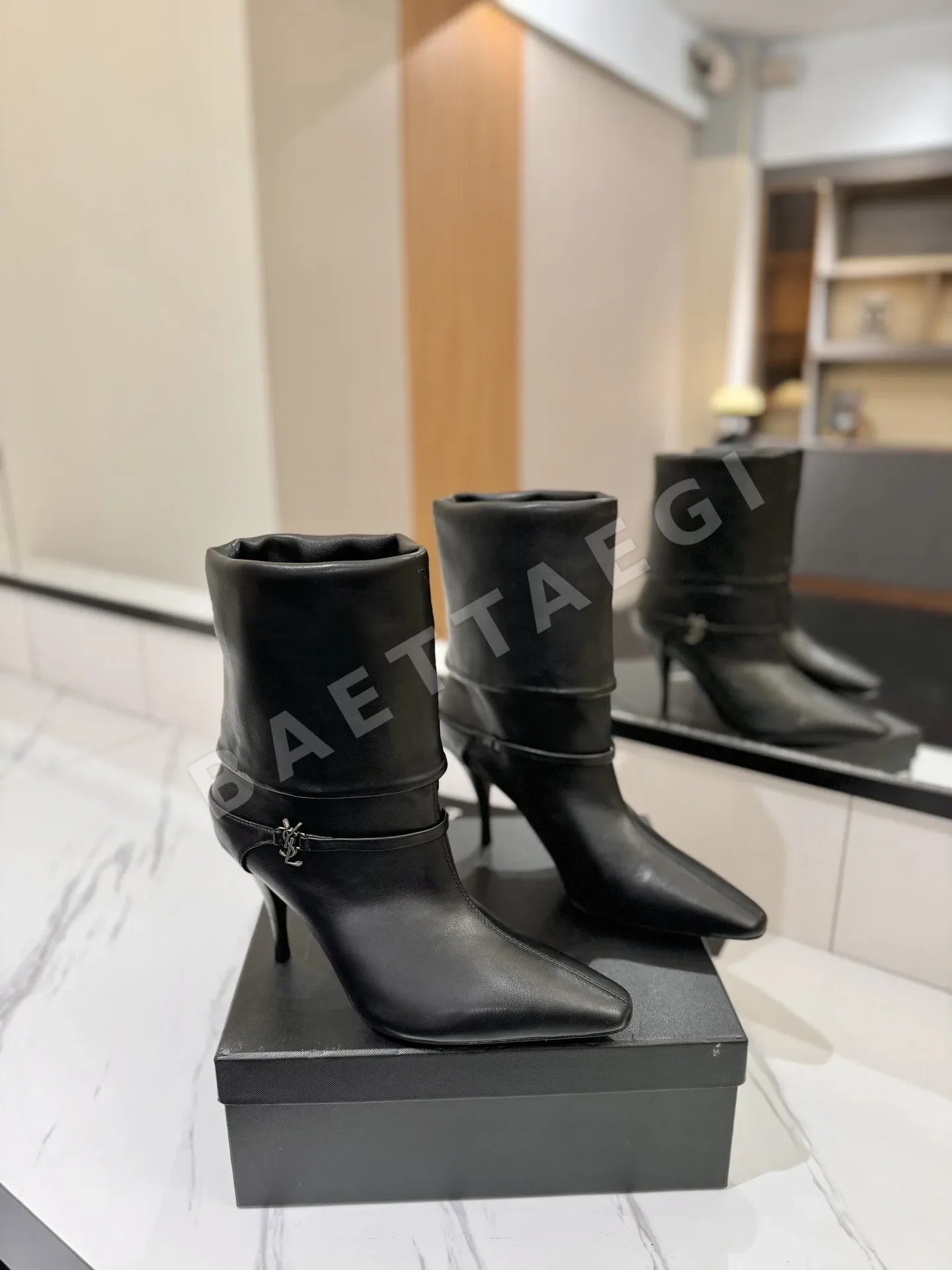생로랑 YSL 앵클 부츠 9439