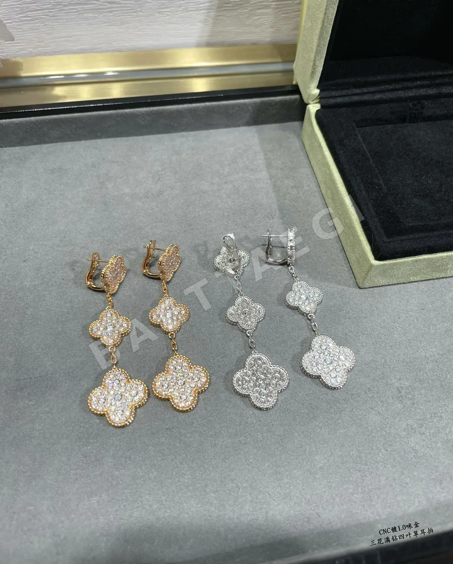 반클리프앤아펠 네잎 클로버 다이아몬드 귀걸이 상세 이미지 7