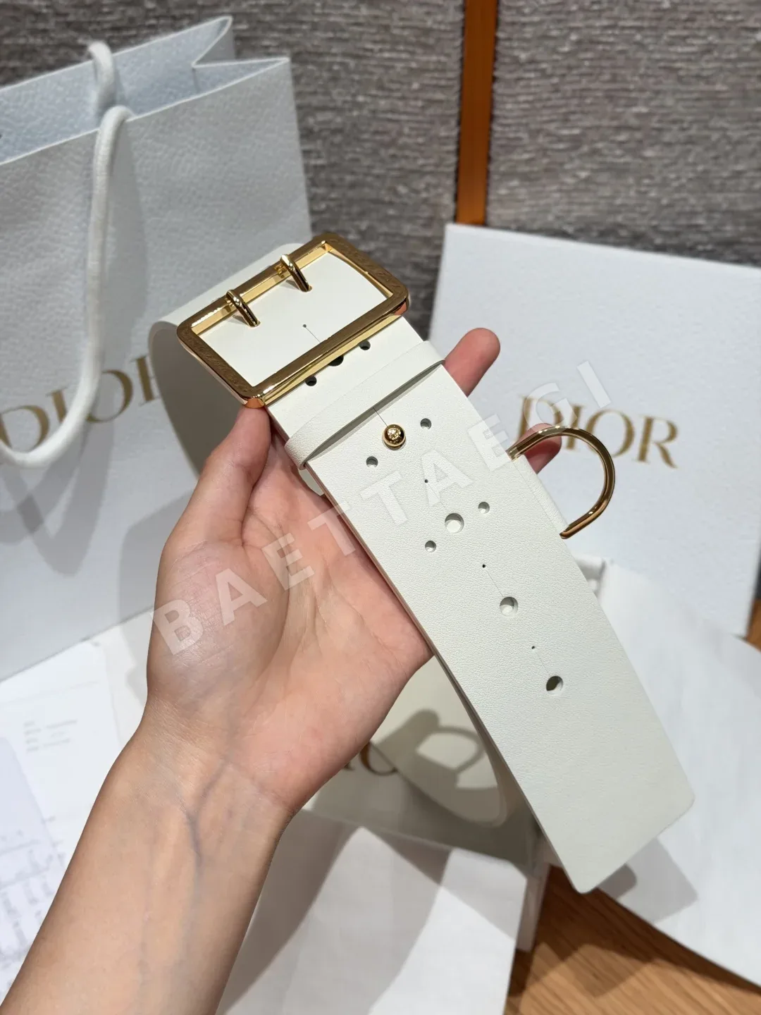 디올 더블 니들 스퀘어 버클 송아지가죽 벨트 상세 이미지 2