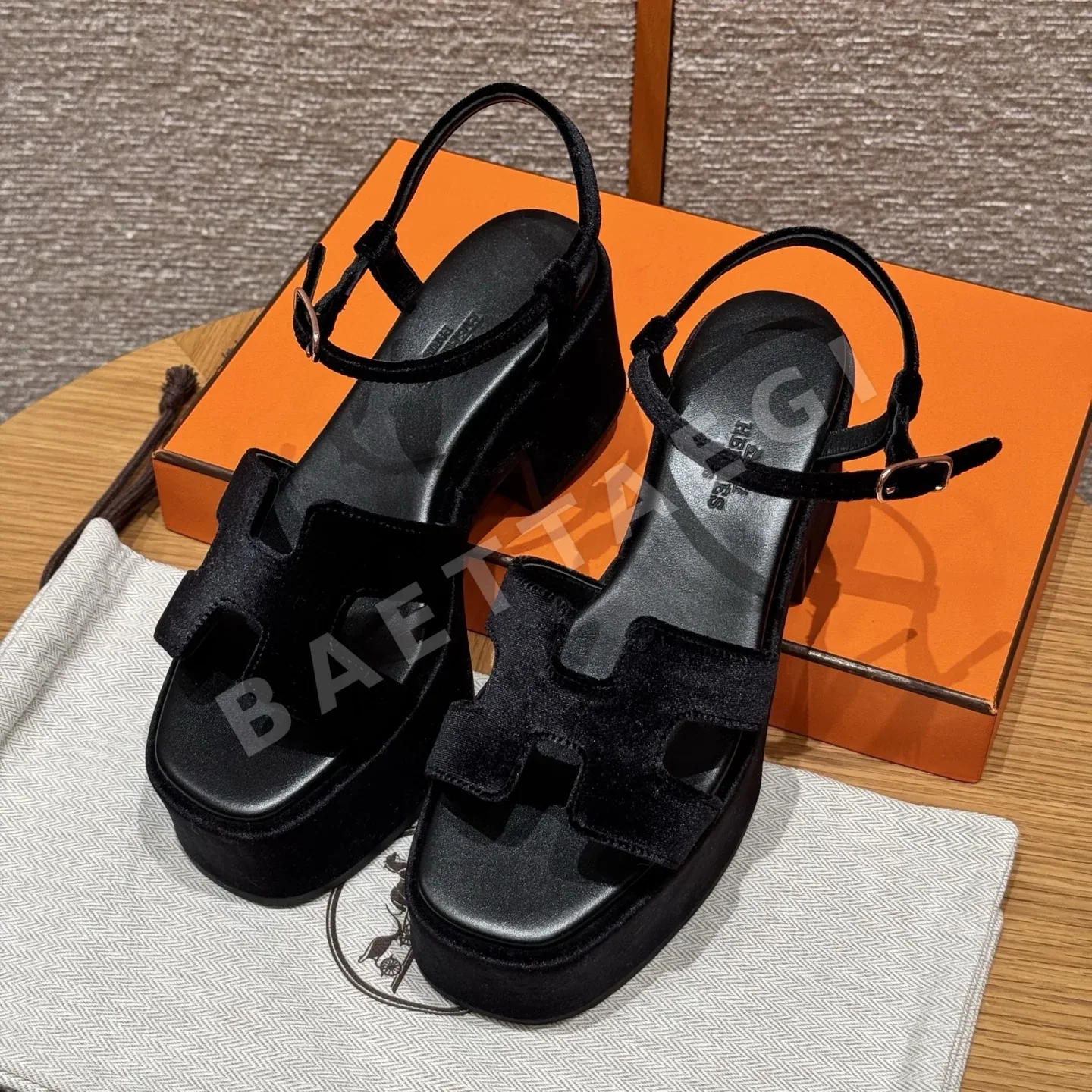 에르메스 잼30 샌들 블랙 스웨이드 165552