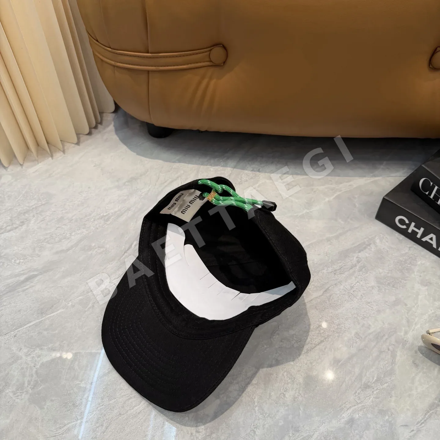 미우미우 자수 로고 베이스볼 모자 상세 이미지 4