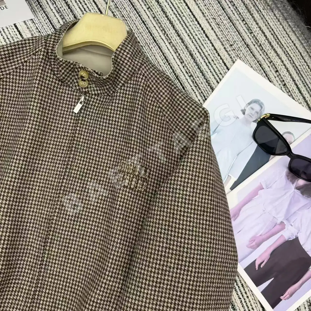 미우미우 양면 하운드투스 여성 자켓 상세 이미지 7