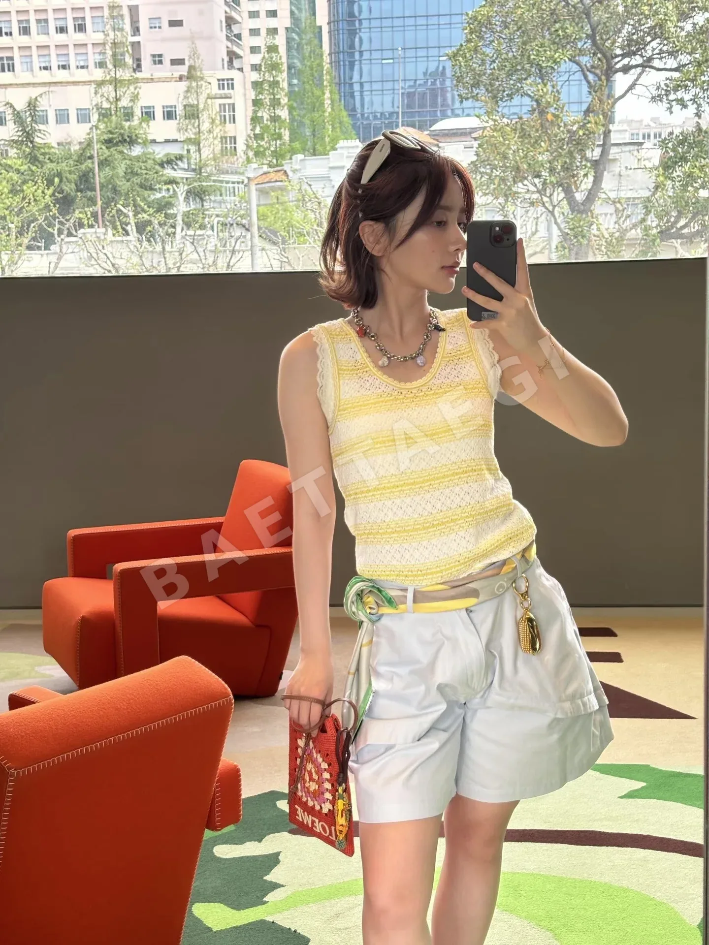로에베 웨이브 니트 크롭 베스트 96708