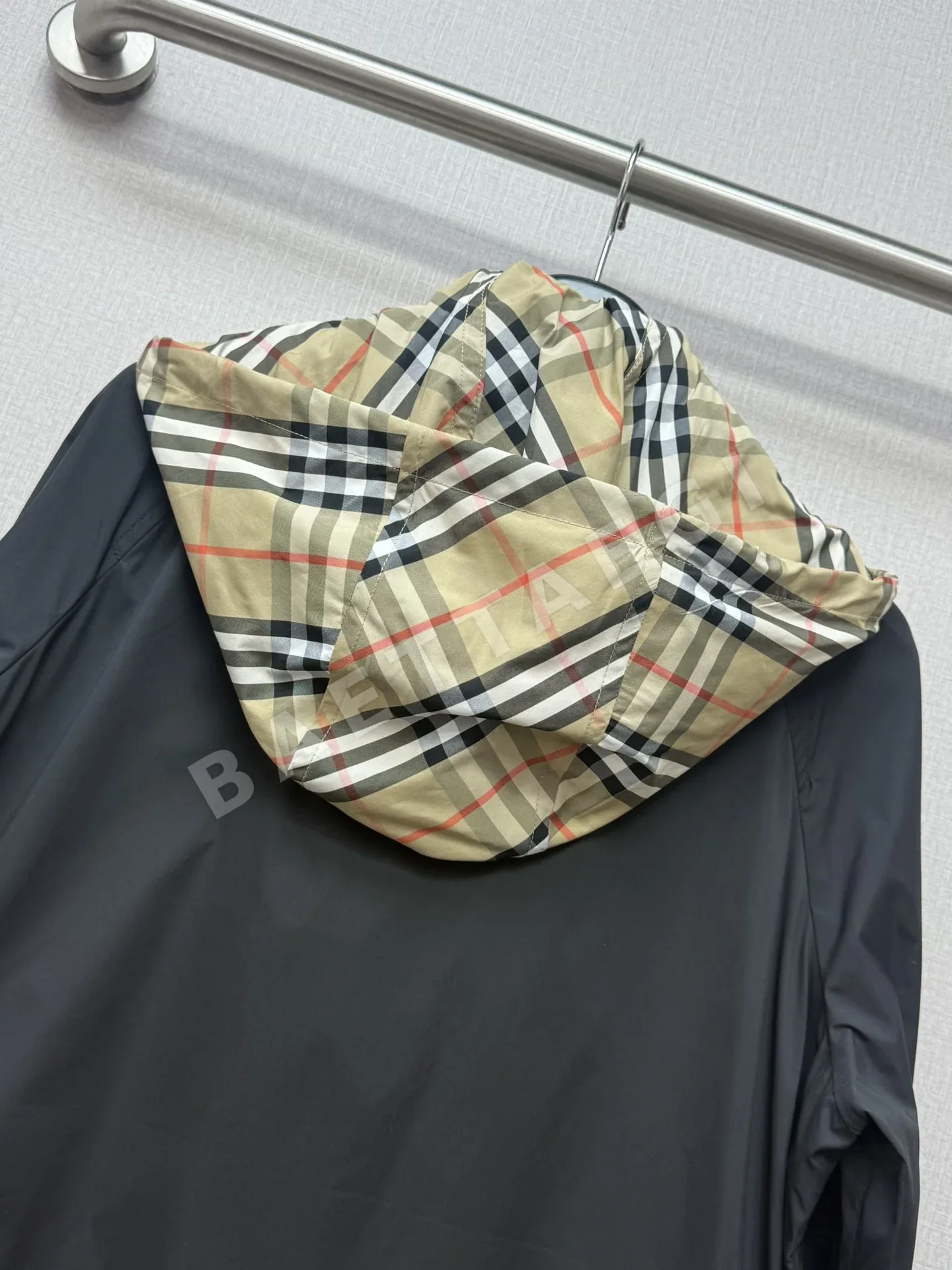 버버리 체크 후드 크롭 여성 자켓 G22836 상세 이미지 6