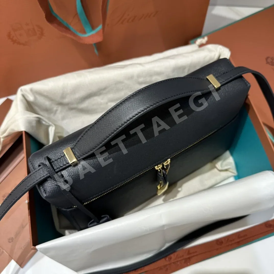 로로피아나 엡솜 가죽 크로스바디백 상세 이미지 4