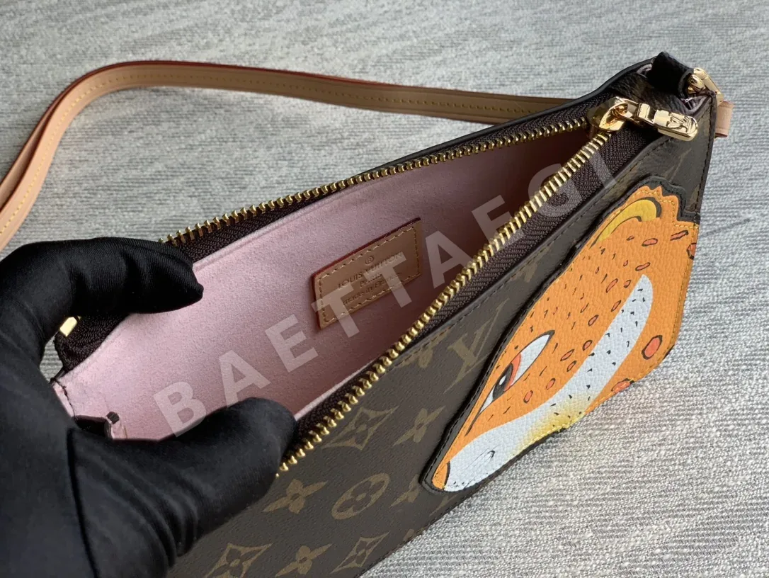 루이비통 렉싱턴 WOC 클러치 폰 가방 M83685 상세 이미지 8