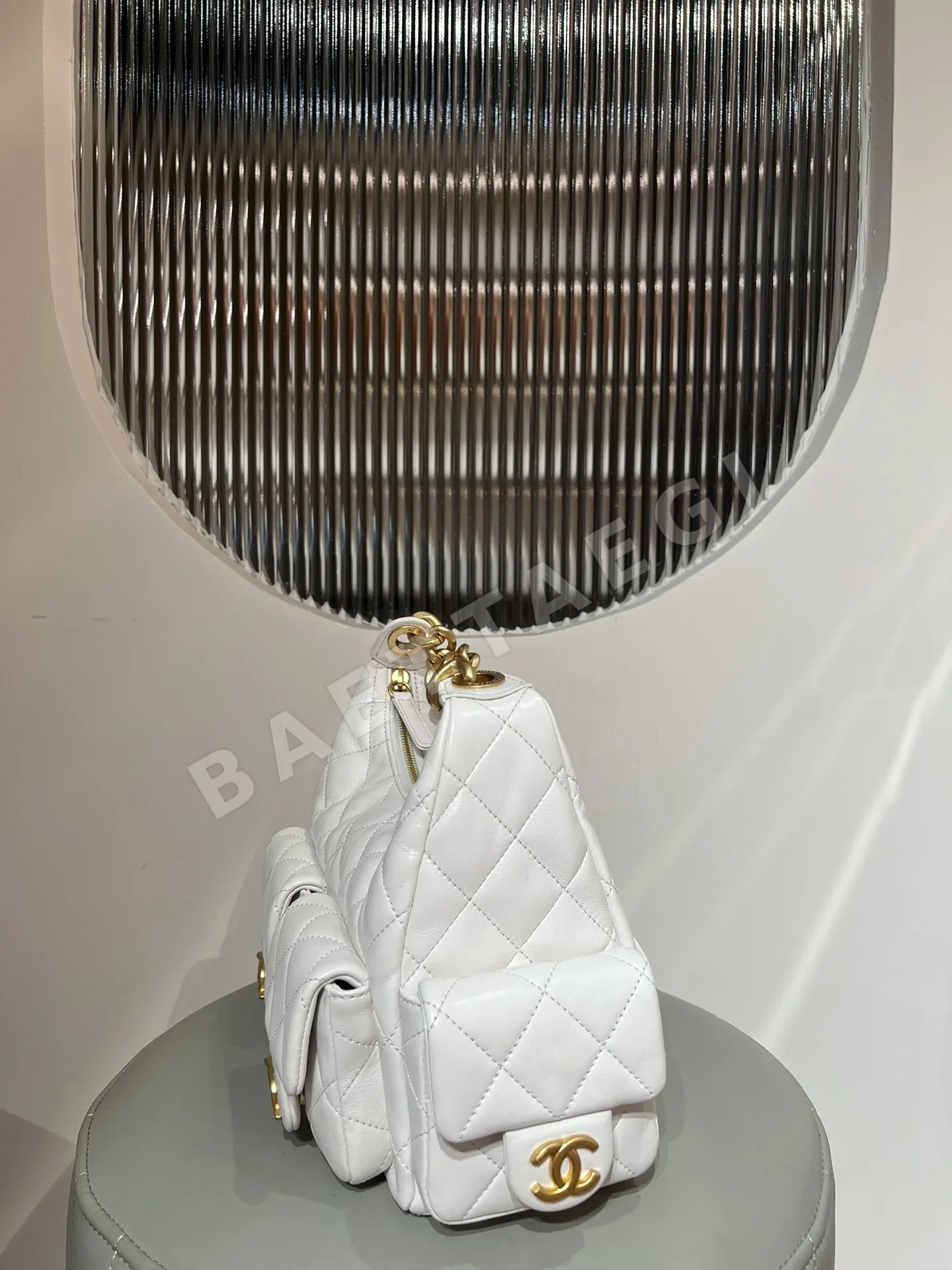 샤넬 25C 화이트 호보백 상세 이미지 4